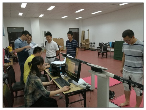 計算機科學與技術學院教師們在測試中(1)
